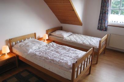 Die Betten können auch zusammen gestellt werden für Ehepaare