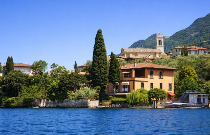 Gruppenhäuser in Italien