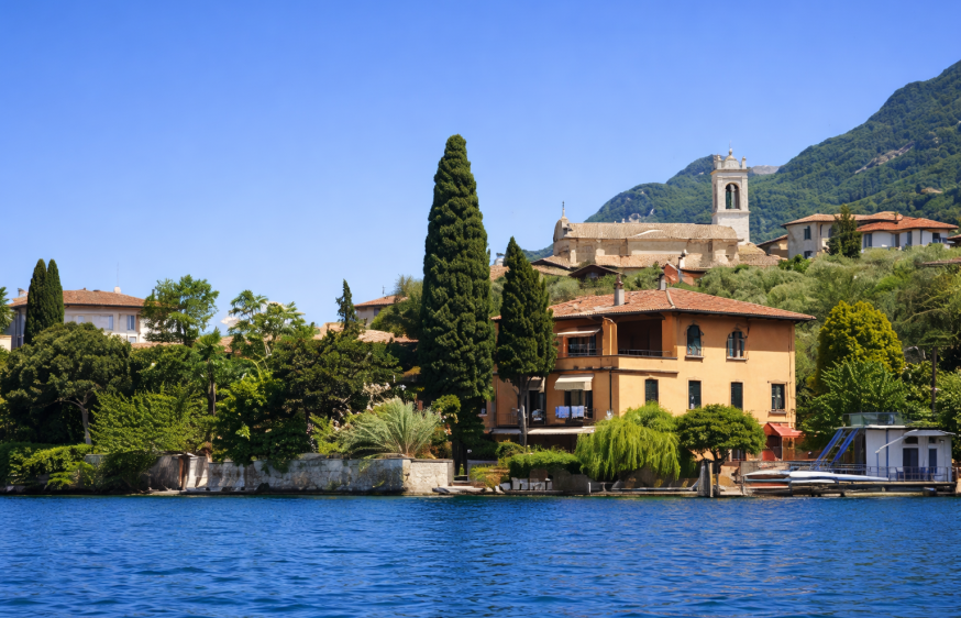 Gruppenhäuser in Italien