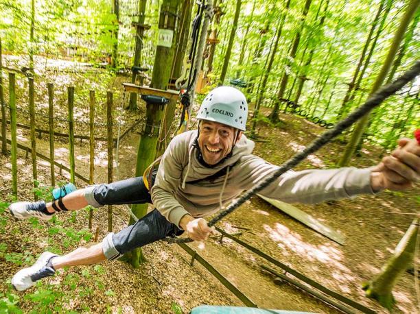 Hochseilgarten Altenhof – Kletterabenteuer zwischen den Baumwipfeln