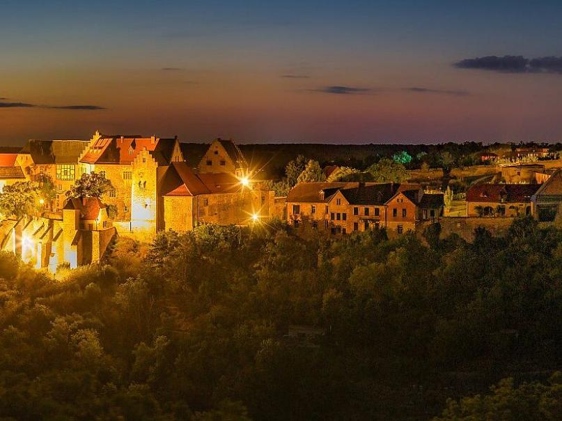 https://www.schloss-neuenburg.de