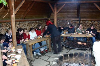 Gruppenhaus im Grillpavillon  lecker Essen von Wurst bis Stockbrot