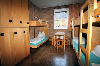 Gruppenzimmer mit vier Betten