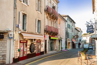 Kleine Geschäfte und Cafés in Vallon pont d'Arc