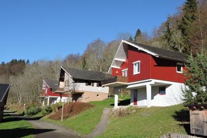 Häuser im Unterdorf zur Selbstverpflegung im Feriendorf