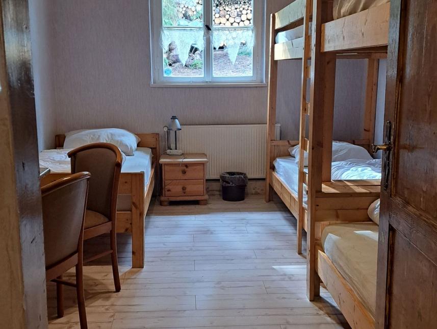 Das Fünfbettzimmer im Erdgeschoss