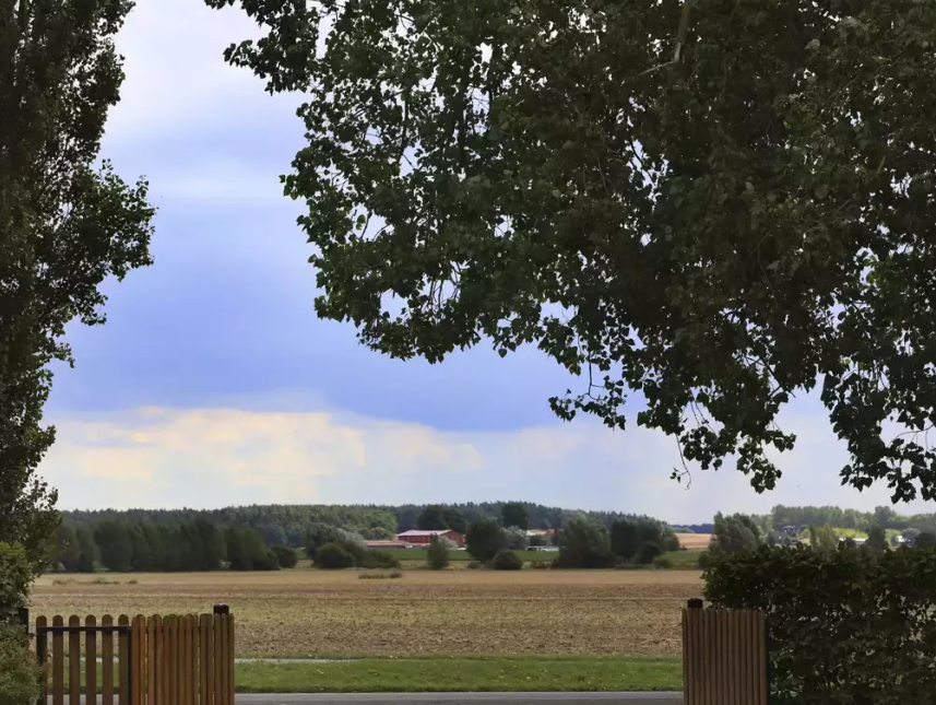 Die Aussicht in die herrliche Landschaft der Mecklenburgischen Ostseeküste.
