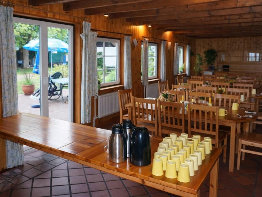 Esszimmer - jede Gruppe hat in der Regel einen eigenen Ess- und Tagesraum