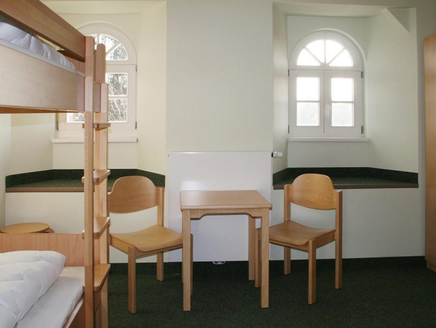 Blick in eines der Zimmer im DG