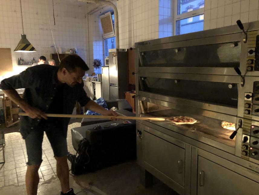 Pizzabacken im eigenen Pizzaofen