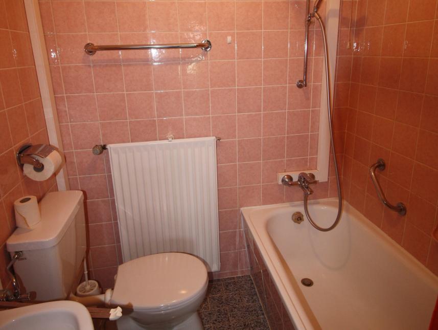 Wohnung 4 Zimmer mit Bad