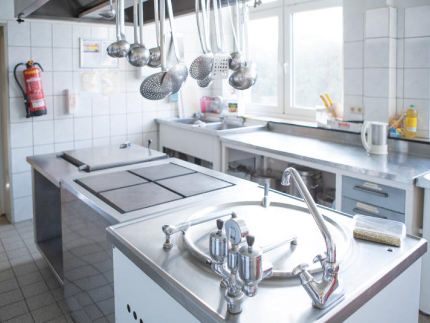 Voll ausgestattete Großküche