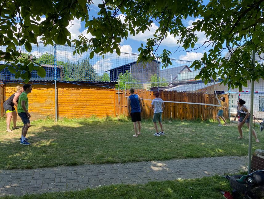 kleineres Spielfeld Fußball, Volleyball