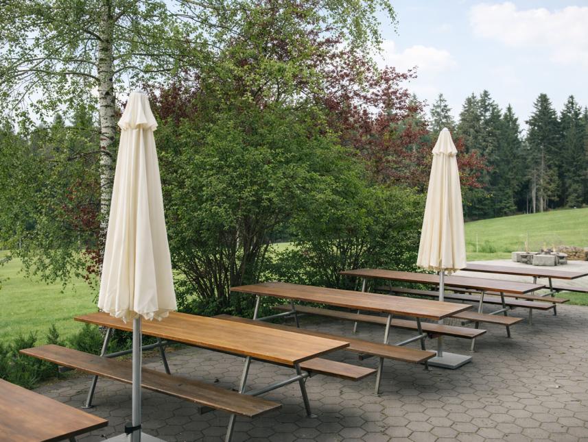 Aussensitzplatz für ca. 65 Personen