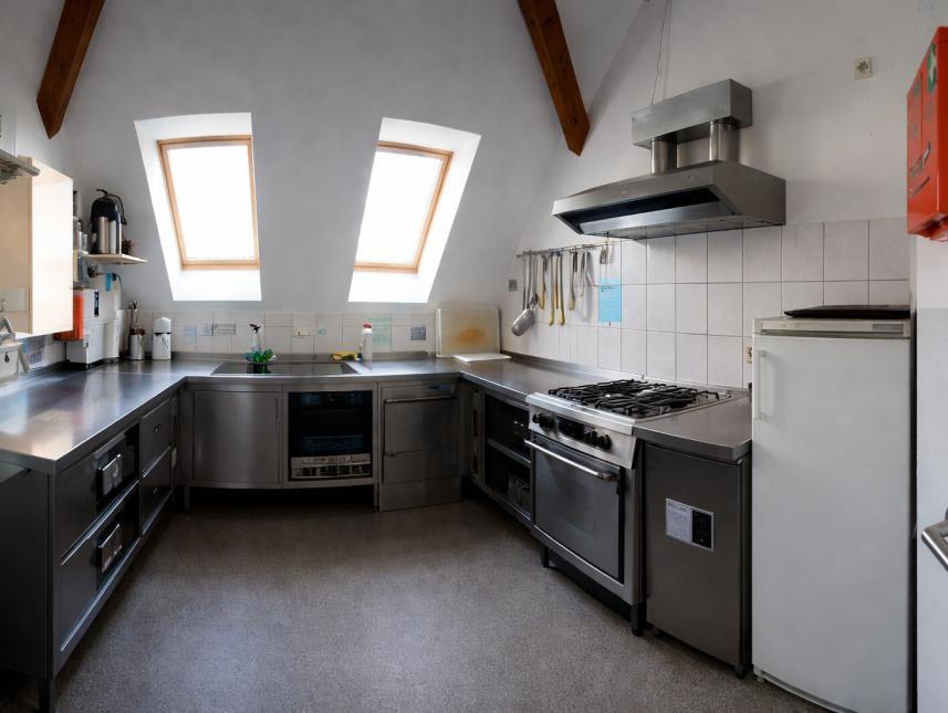 Zweckmäßig eingerichtete Küche