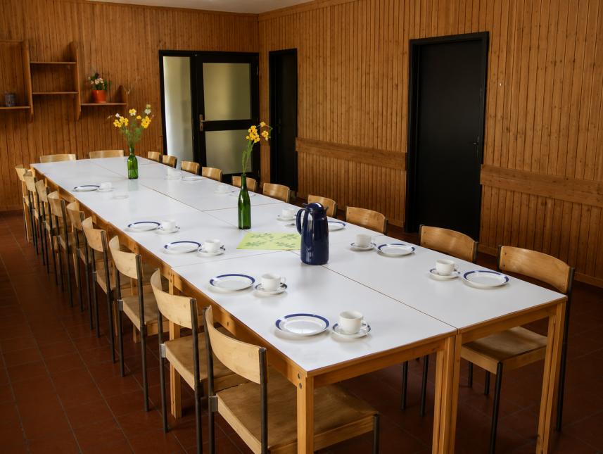 Essensraum im Blockhaus 