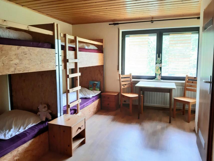6-Bett Schlafzimmer mit Etagenbetten