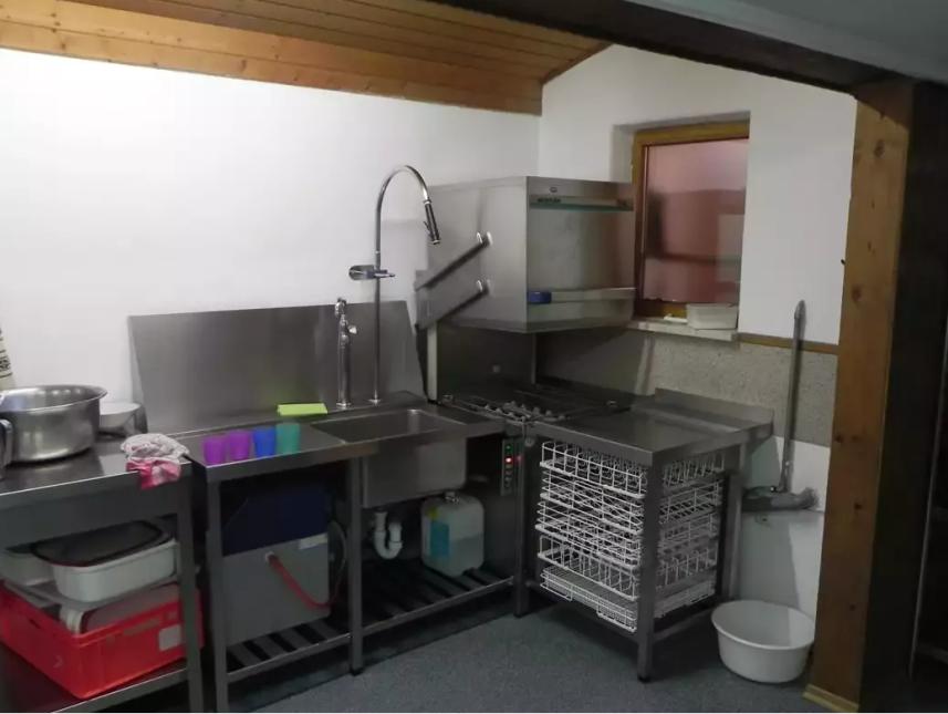 gewerbliche Spülmaschine