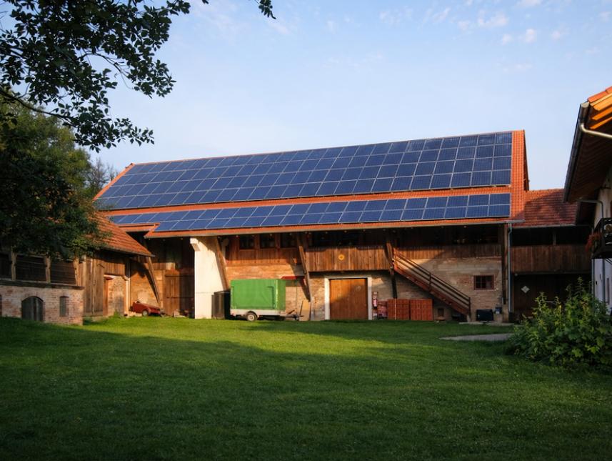 Die Tenne, Ostseite mit Innenhof