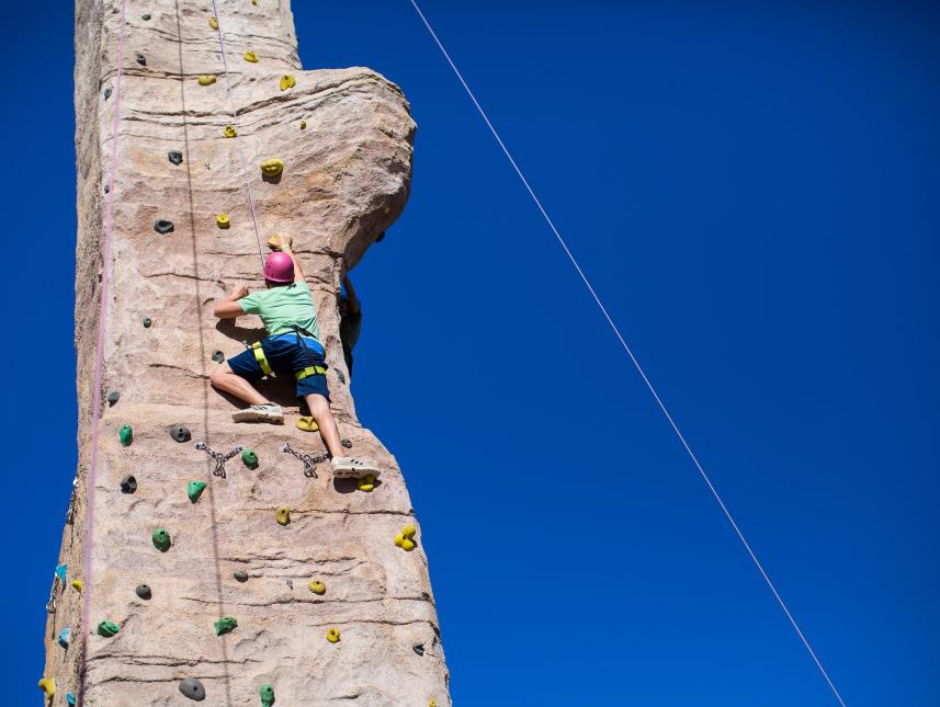 Kletterturm (21 m hoch)