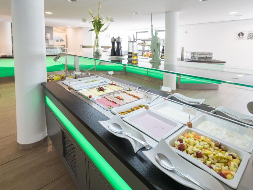 Unser Buffet-Restaurant versorgt dich rundum mit frischen und ausgewogenen Mahlzeiten