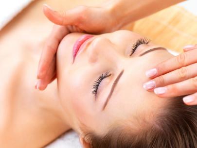 Umfangreiches Massage- und Kosmetikangebot