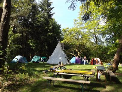 Zelt-Camps im Waldheim am Brahmsee