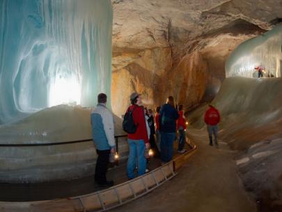 Größte Eishöhle der Erde ist 8km entfernt
