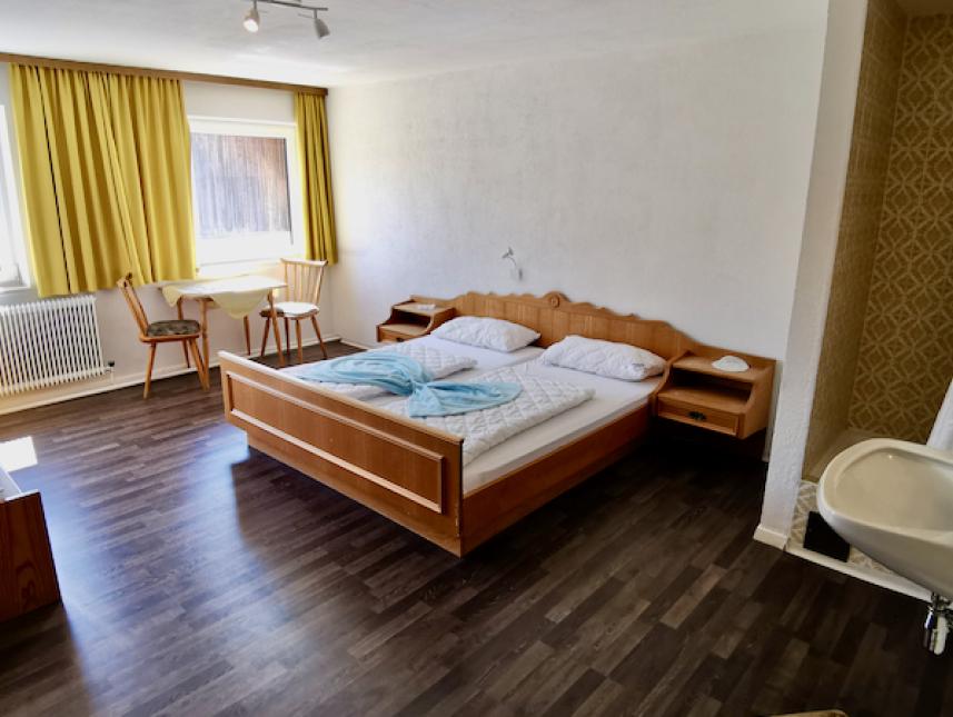 Doppelzimmer mit Dusche