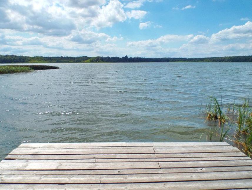 Steg am Kleinpritzer See (500 m entfernt)