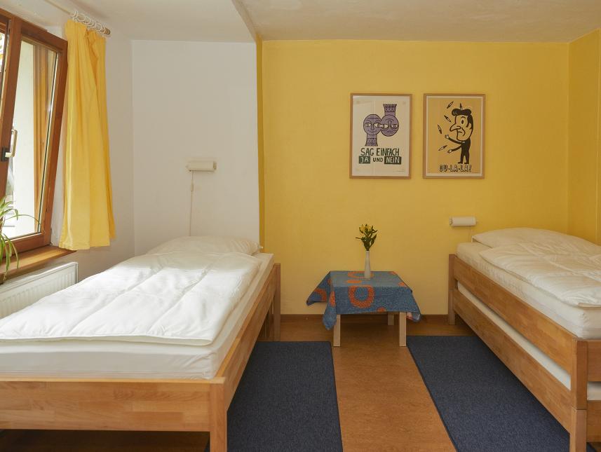 Zimmer 1 mit 2-3 Betten