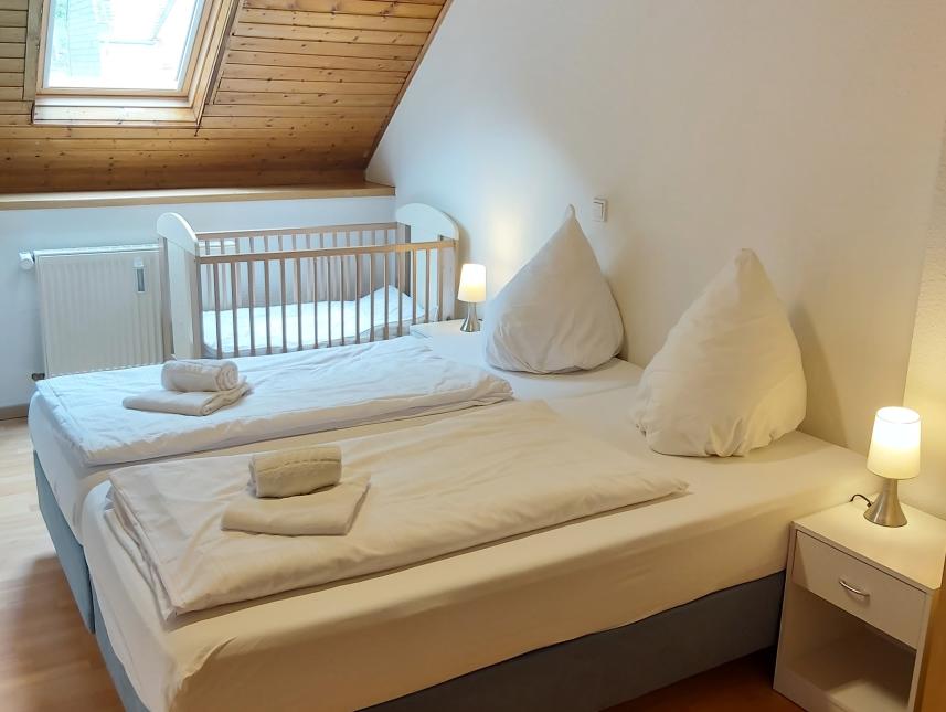 Schlafzimmer 4, 2 Boxspringbetten