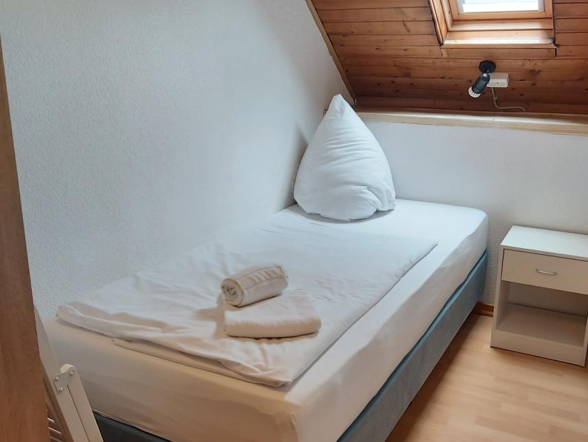 Schlafzimmer 5, 1 Boxspringbett