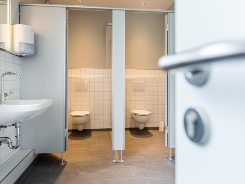 Haus Neuland: Sanitärbereich im Roten Haus