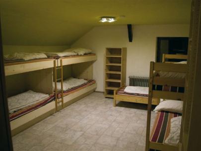 7-Bett-Zimmer im Schlafgebäude