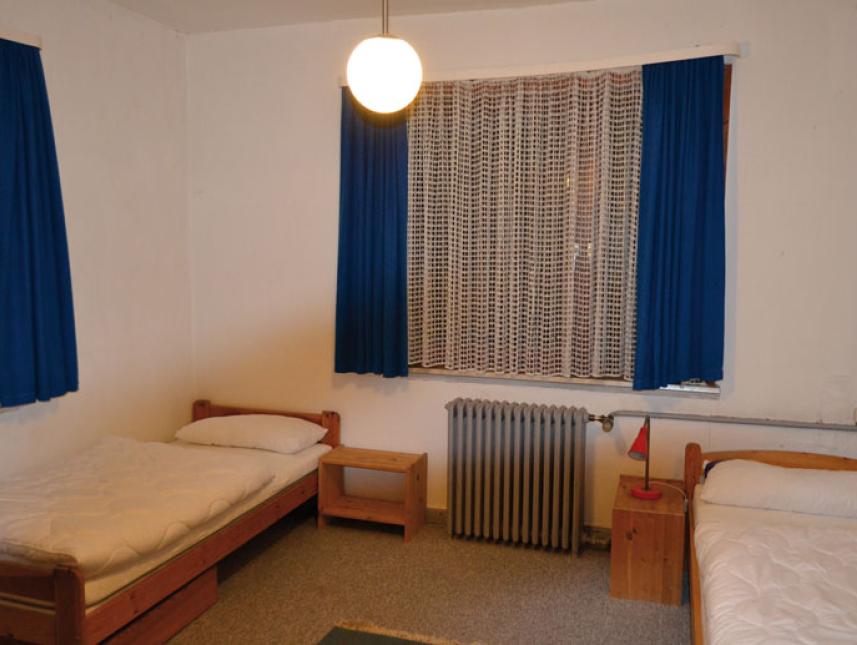 Schlafzimmer mit Einzelbetten