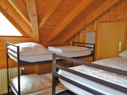 4-Bett-Zimmer mit Etagenbetten