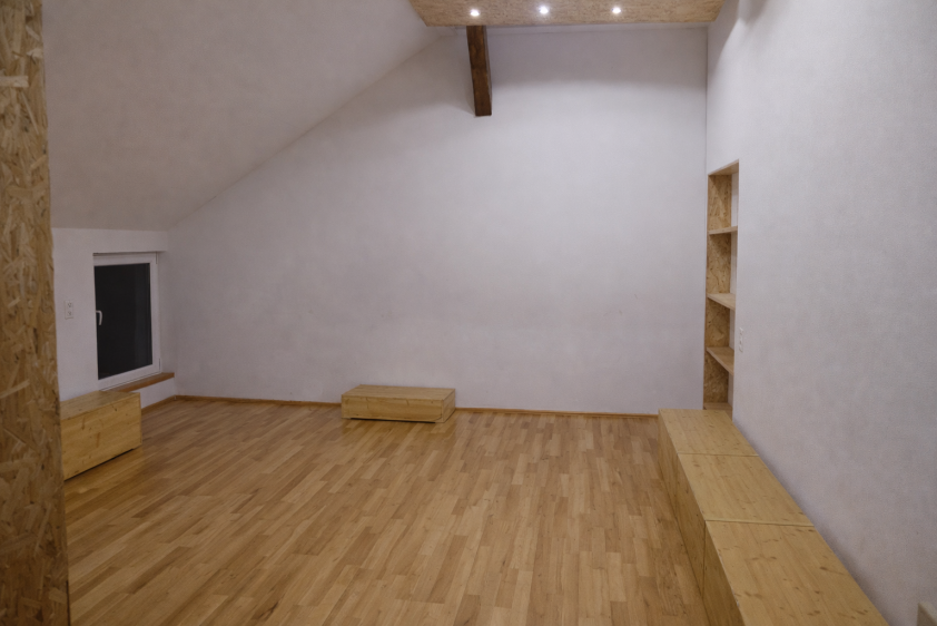 Aufenthaltsbereich "Seminarraum" im 1.OG