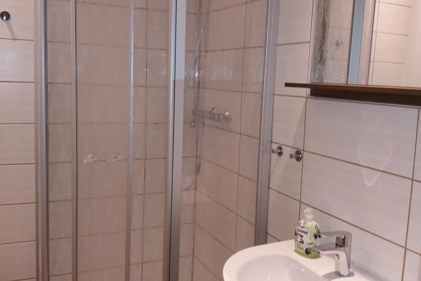 Bad Zweibettzimmer