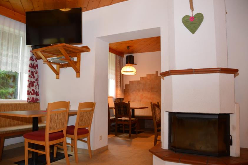 Aufenthaltsraum 2 mit Kamin