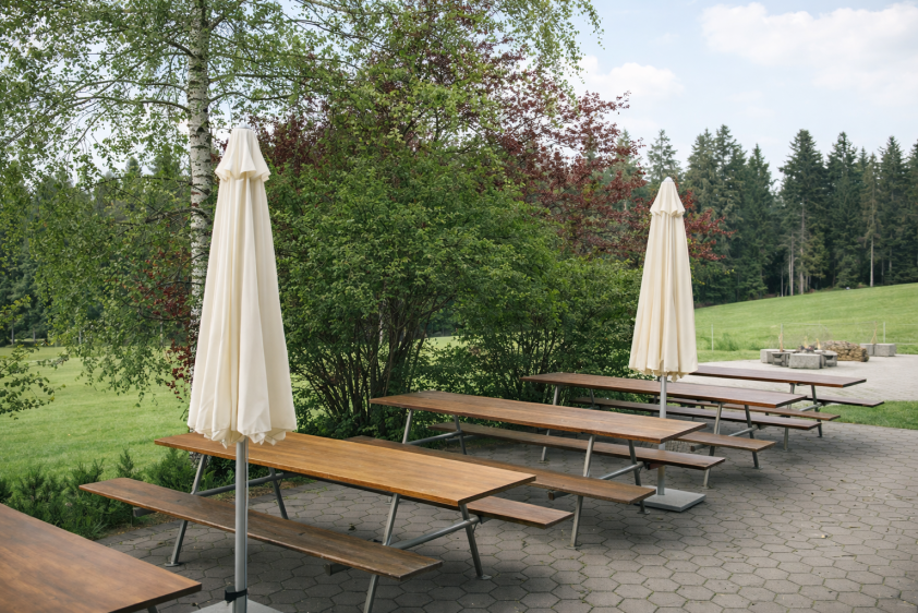 Aussensitzplatz für ca. 65 Personen