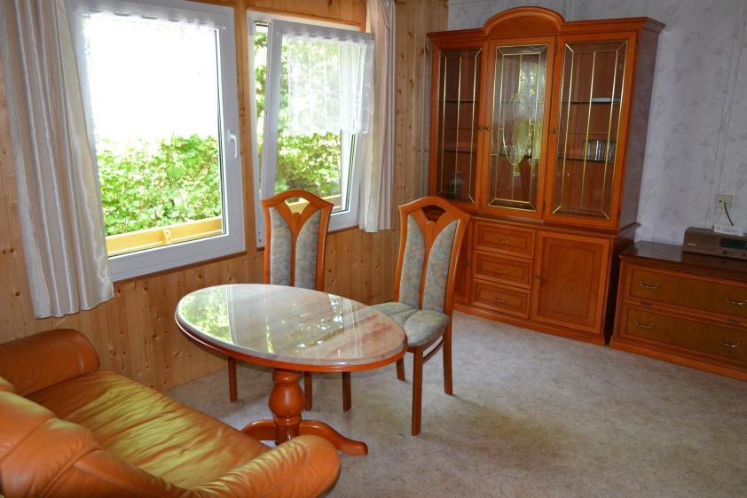Wohnraum 4-Personen-Bungalow