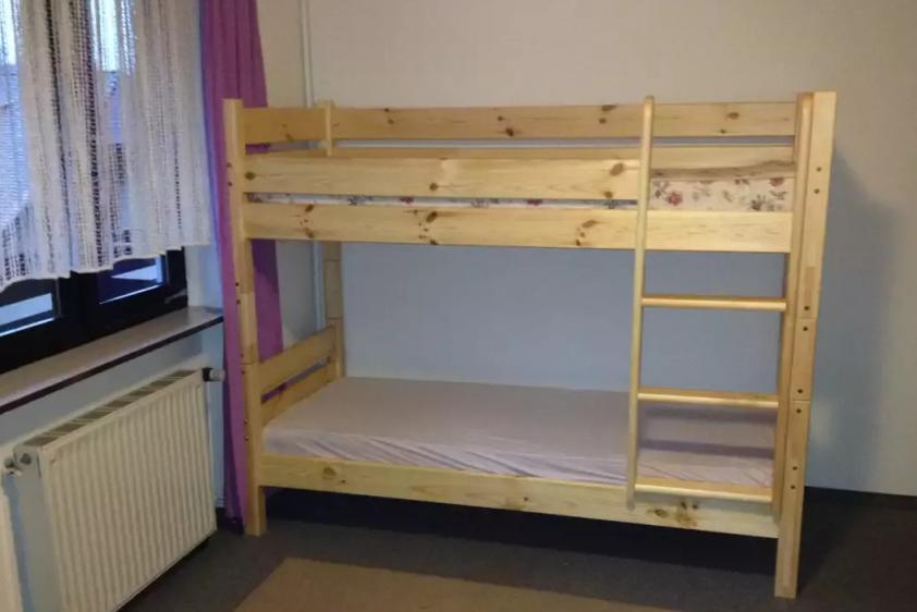 Etagenbett für 2 Personen Etagenbett für 2 Personen