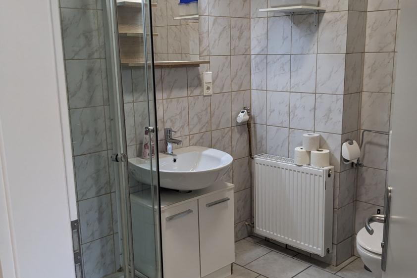 Badezimmer 2 von 3