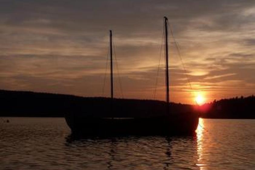 Sonnenuntergang am Stausee