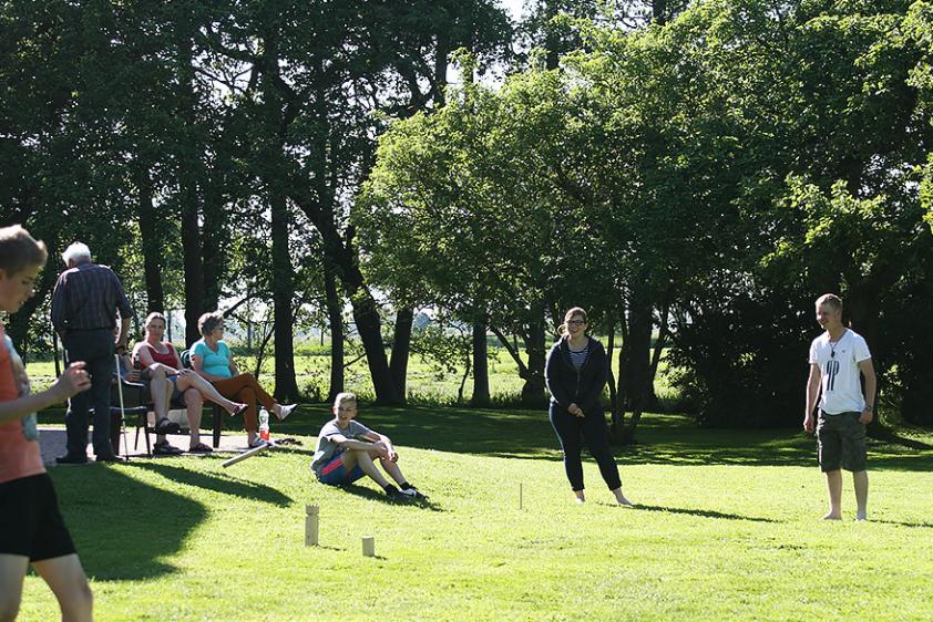Große Spiel- und Aktivitätenwiese Erlenhof Steinau