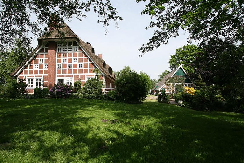 Fachwerkgiebel Haus und Scheune Erlenhof Steinau