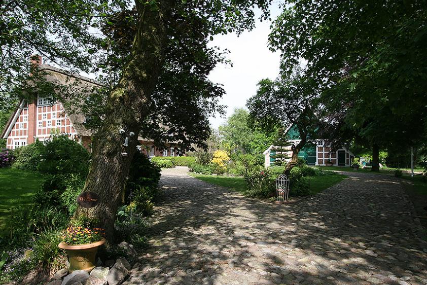 Auffahrt Erlenhof Steinau