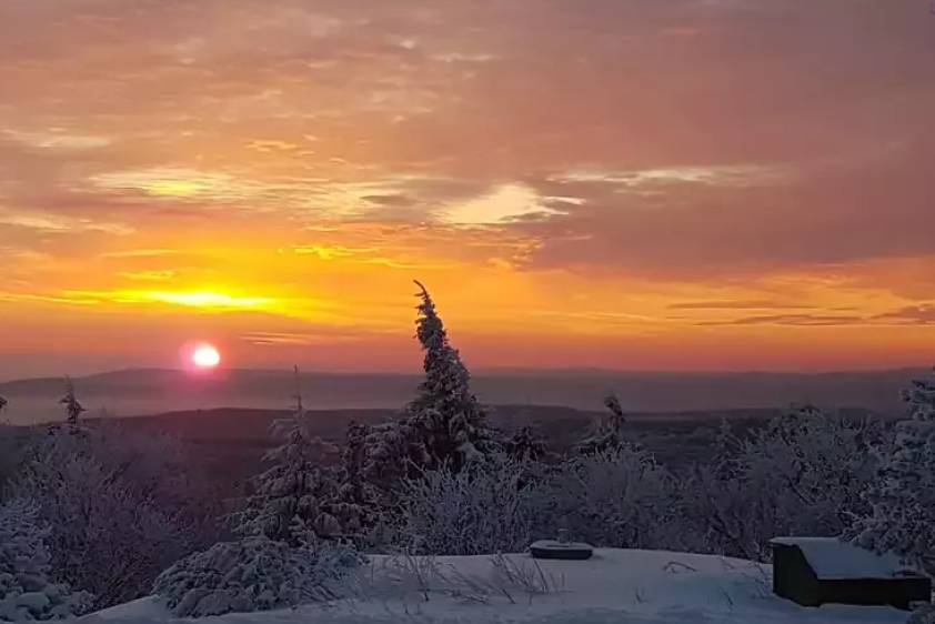 Das Bett mit Sonnenaufgang