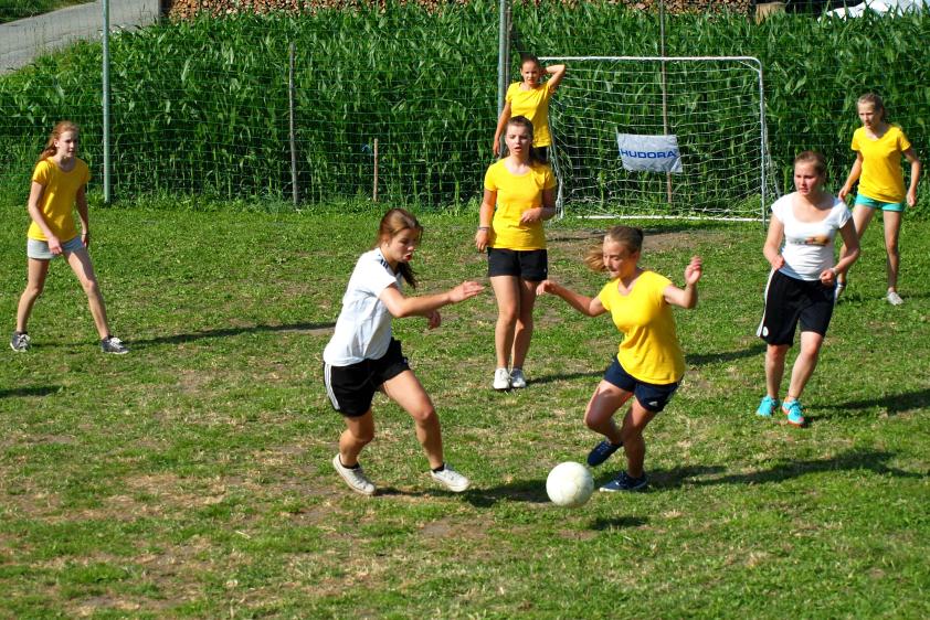 Sportplatz für verschiedene Gruppenspiele